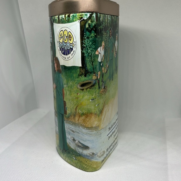 Girl Scout 2nd in series collectible tin 2005 - Picture 8 of 9
